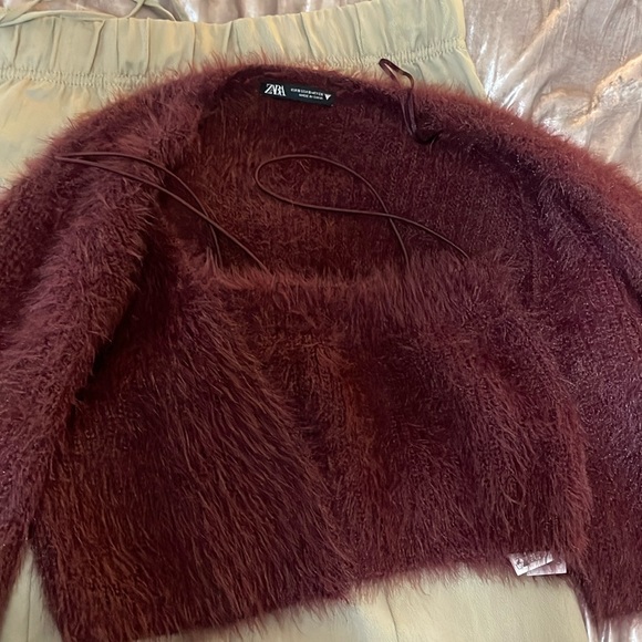 Zara set crop top with a crop top cardigan - Picture 2 of 5